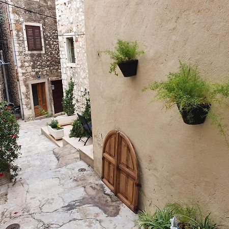 Room With Shared Bathroom House Gorica Sibenik Luaran gambar
